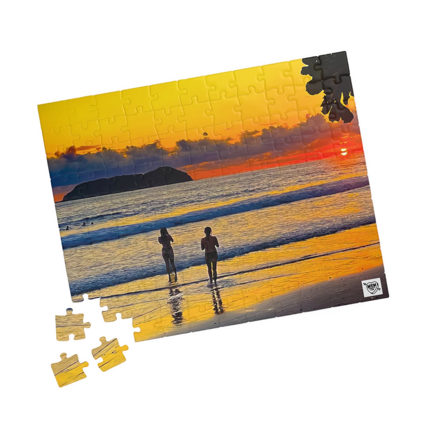 8 - Costa Rica beach two hot women - Puzzle