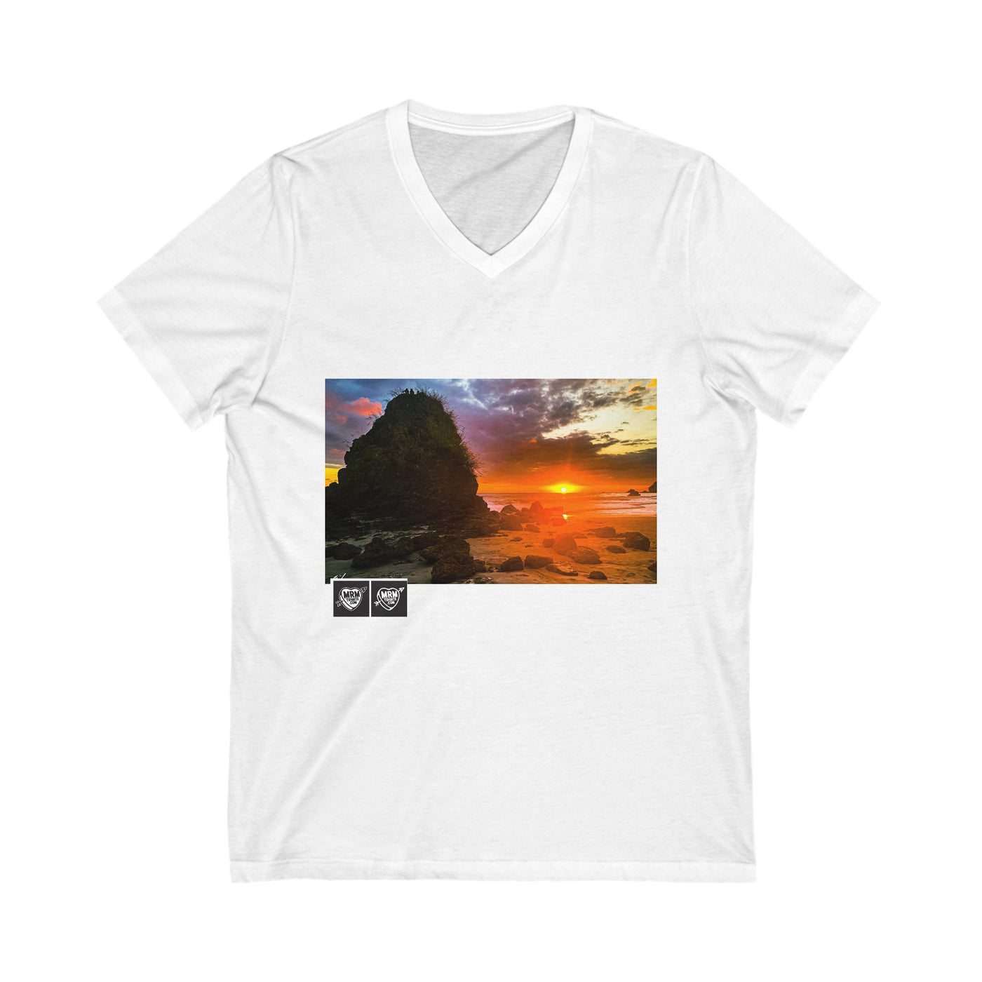 8. Costa Rica - Beach at sundown - Manuel Antonio - Playa al atardecer- V-Neck